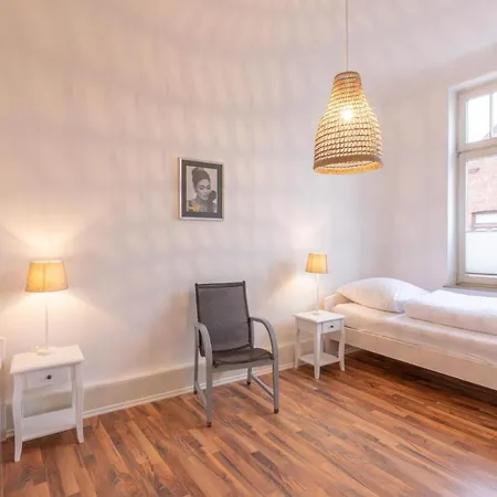 Neustadt 3 *